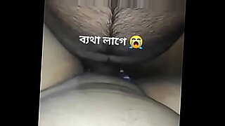 College girl sex with boyfriend in field